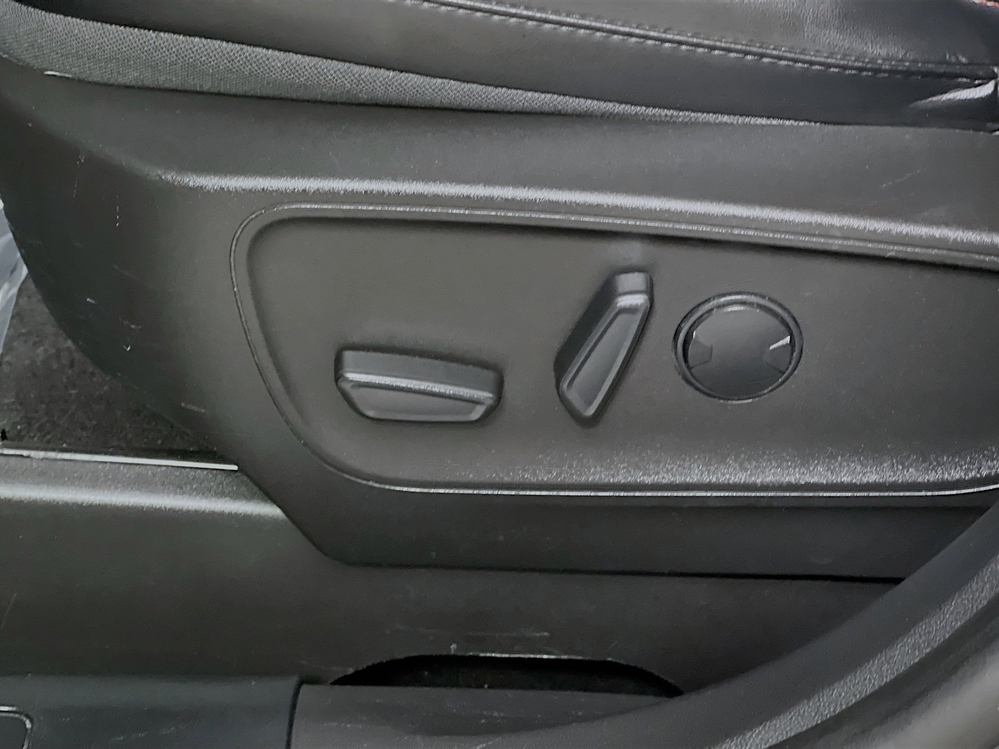 Used 2023 Ford Escape ST-Line image 16