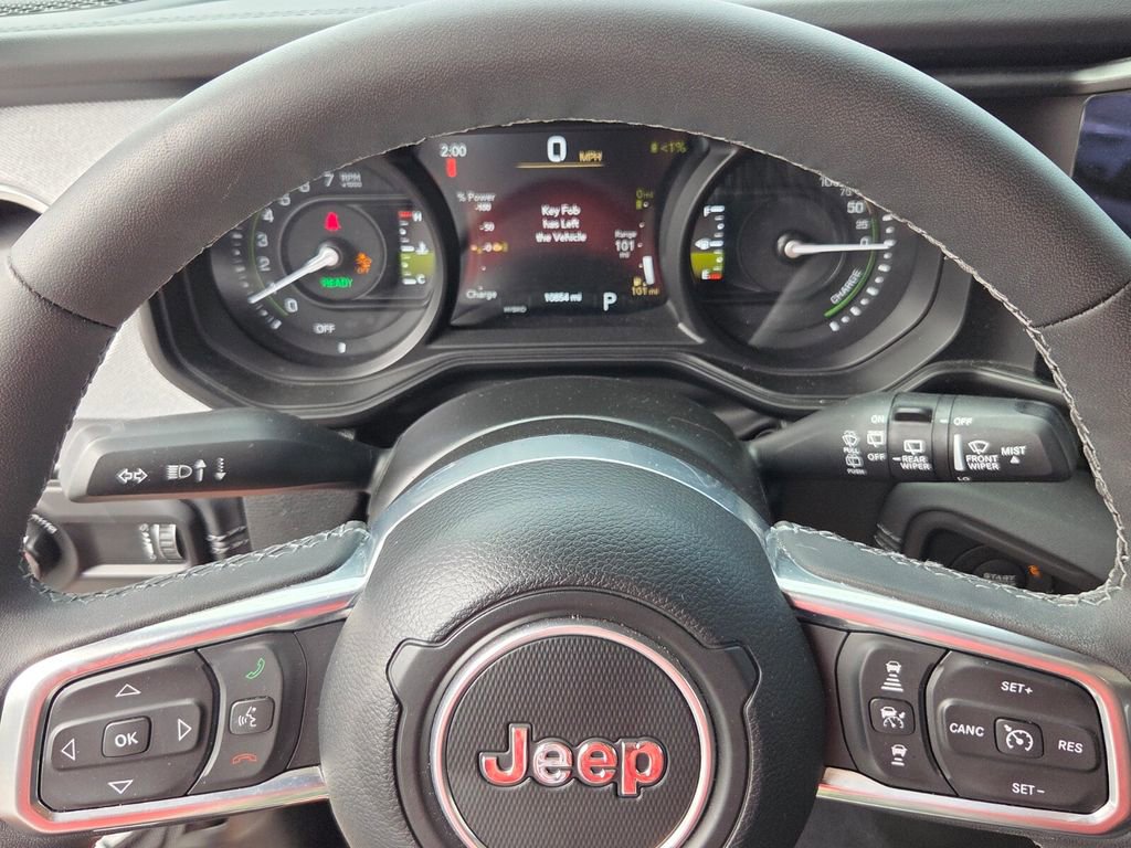 Used 2025 Jeep Wrangler Unlimited Sahara image 21