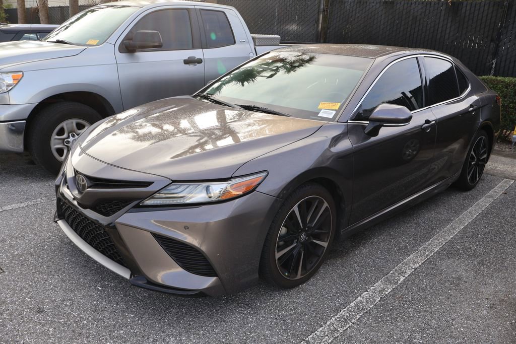 Used 2018 Toyota Camry XSE image 1