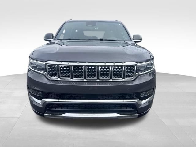 Used 2022 Jeep Grand Wagoneer Series II w/ Convenience Group III AWD/4WD image 2