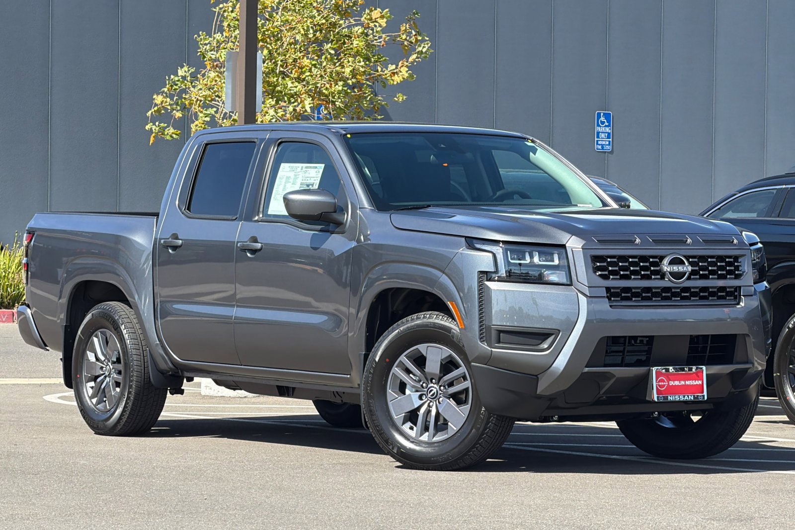 New 2026 Nissan Frontier SV w/ SV Convenience Package
