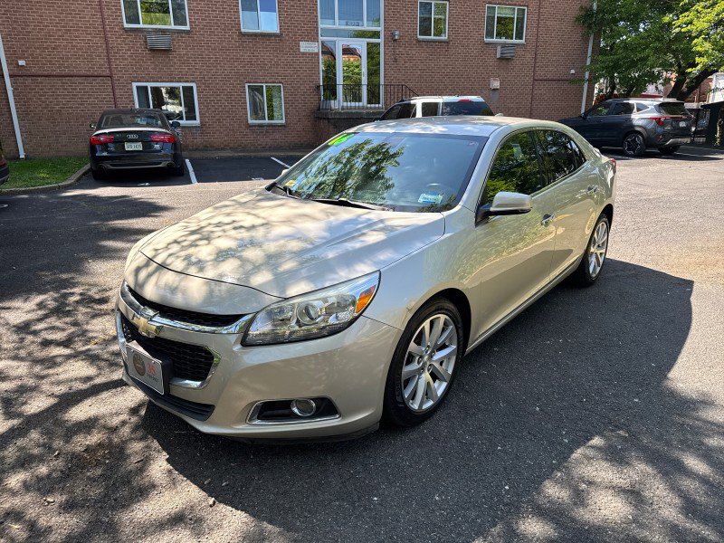 Used 2016 Chevrolet Malibu LTZ FWD image 2