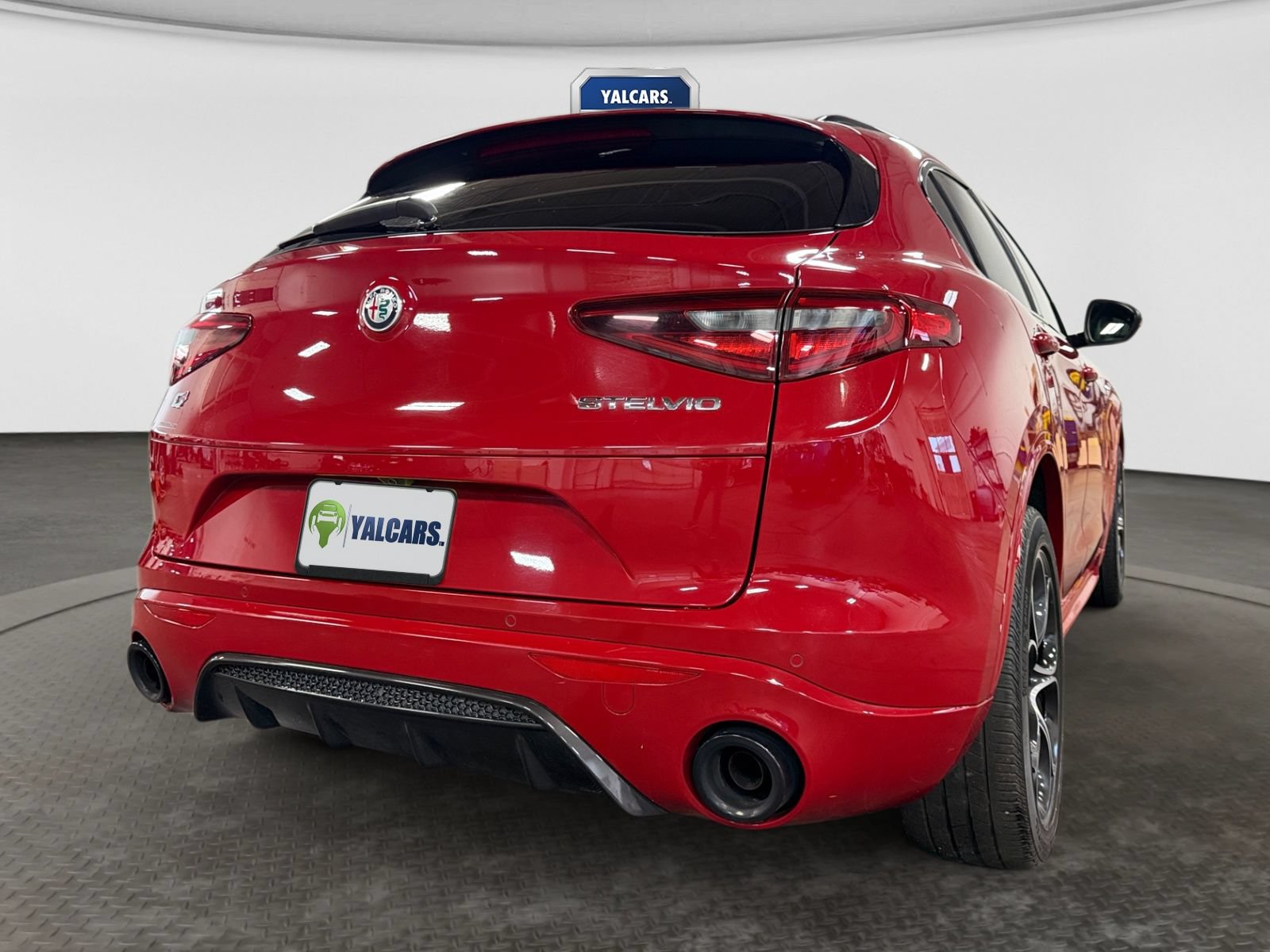 Used 2022 Alfa Romeo Stelvio Veloce AWD/4WD image 10