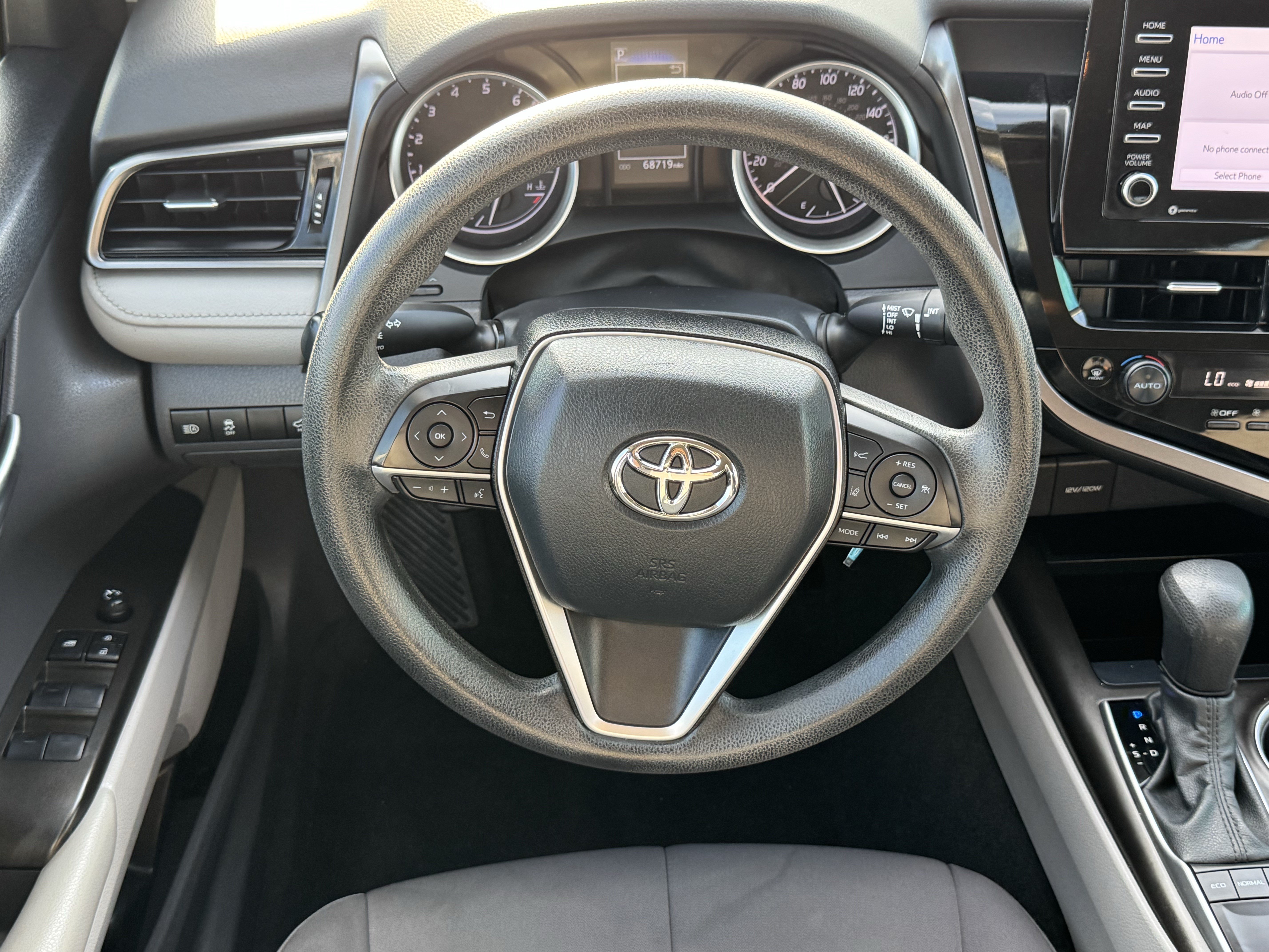 Used 2023 Toyota Camry LE FWD image 12