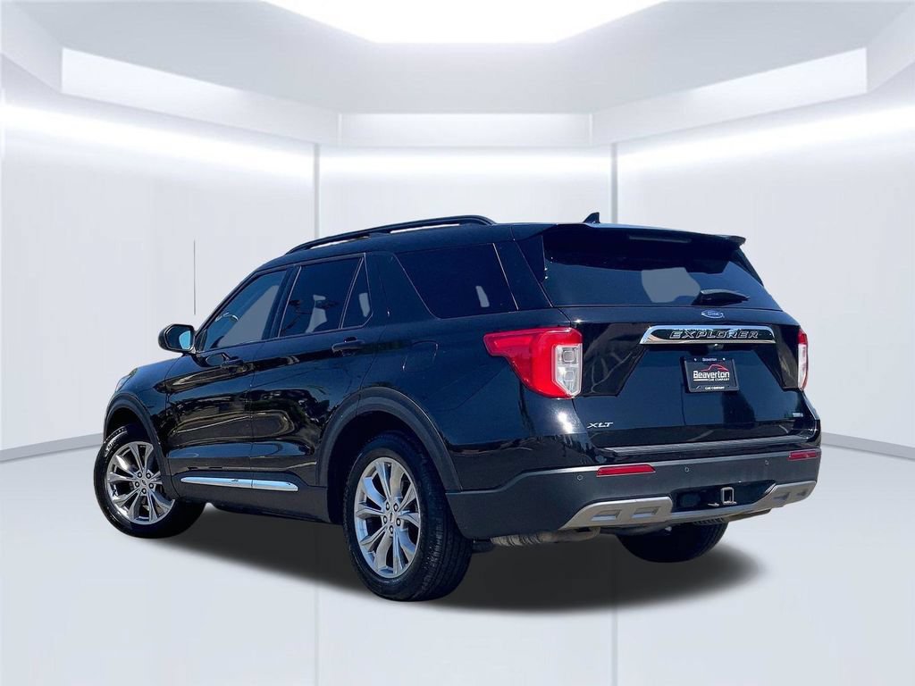 Used 2020 Ford Explorer XLT w/ Equipment Group 202A AWD/4WD image 13