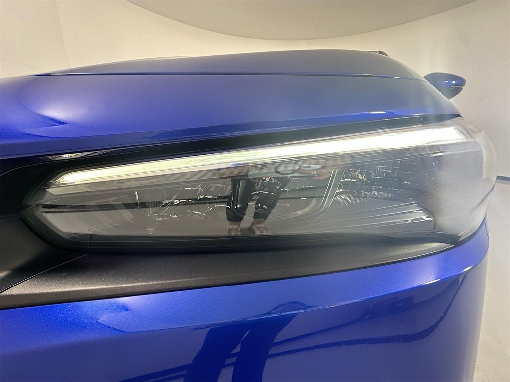 Used 2023 Honda Civic Touring image 9