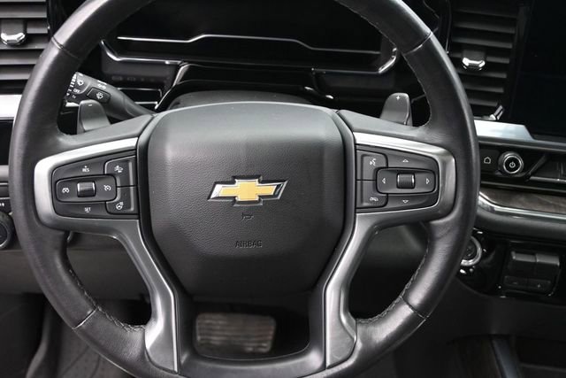 Used 2023 Chevrolet Silverado 1500 LTZ w/ LTZ Convenience Package II AWD/4WD image 28