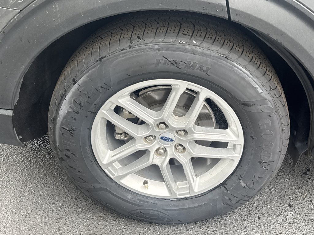 Used 2025 Ford Explorer Active RWD image 17