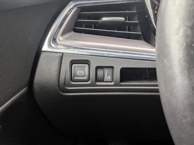 Used 2018 Cadillac XT5 Luxury w/ Driver Awareness Package image 17