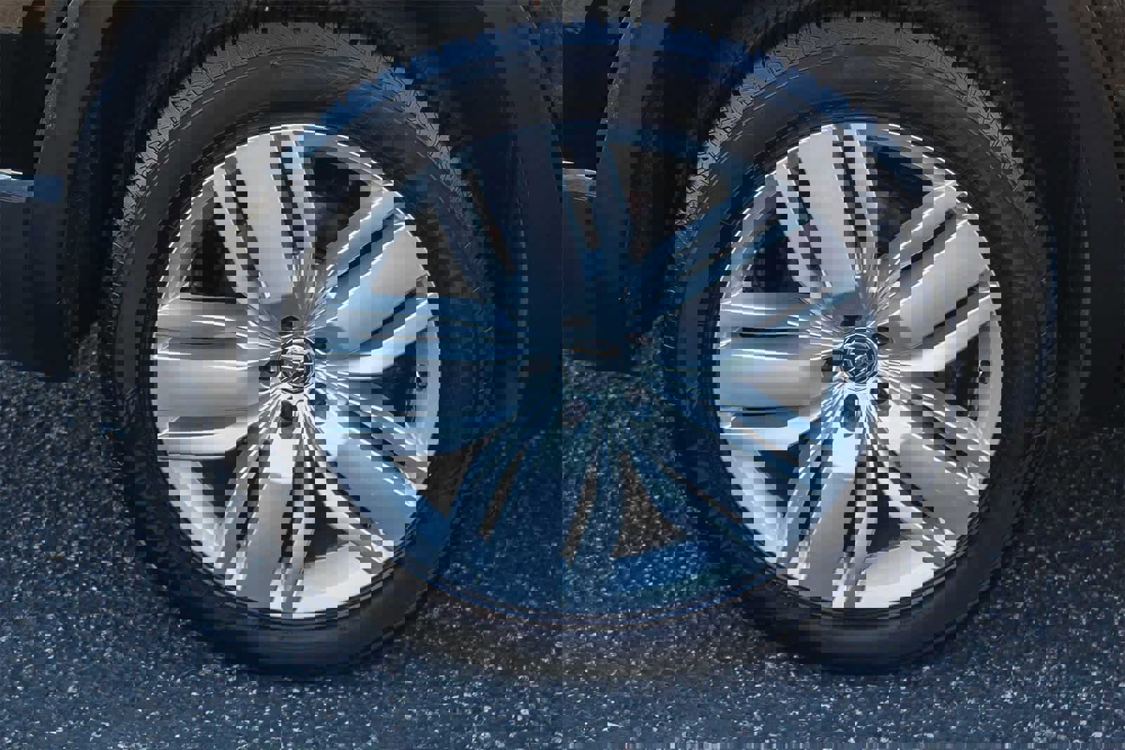 Used 2018 Volkswagen Atlas SEL Premium image 11