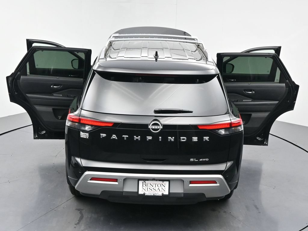 Used 2023 Nissan Pathfinder SL AWD/4WD image 27