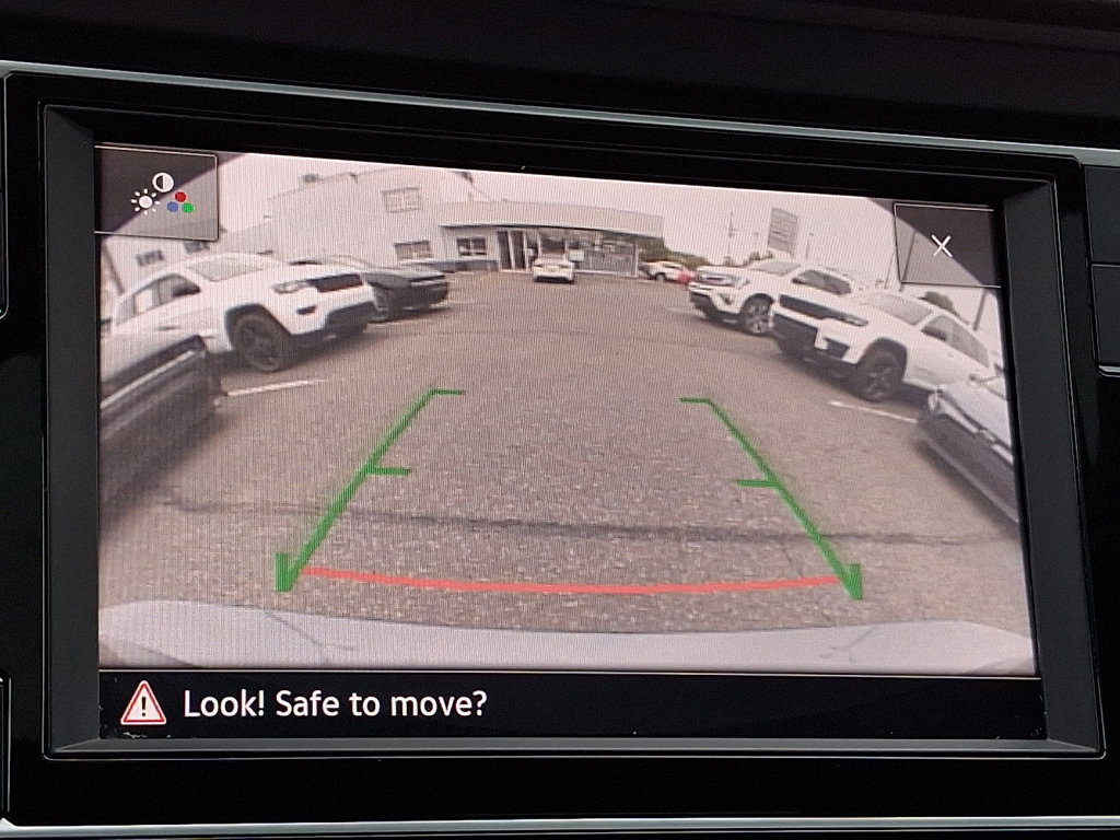Used 2024 Volkswagen Jetta SE FWD image 24