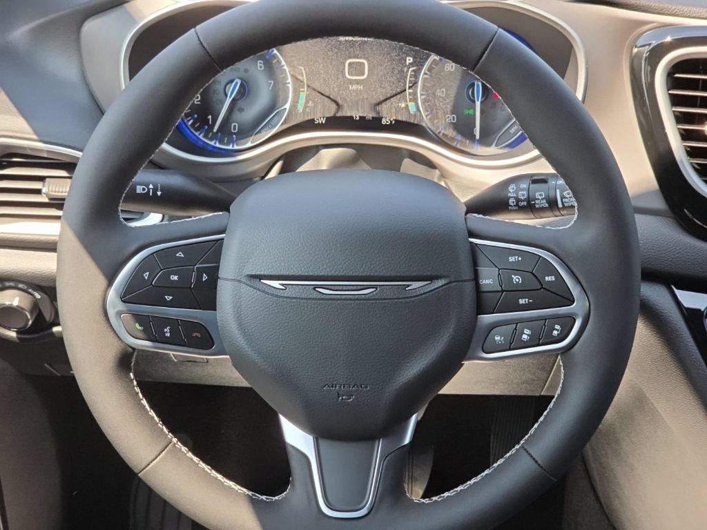 New 2027 Chrysler Pacifica LX FWD image 26