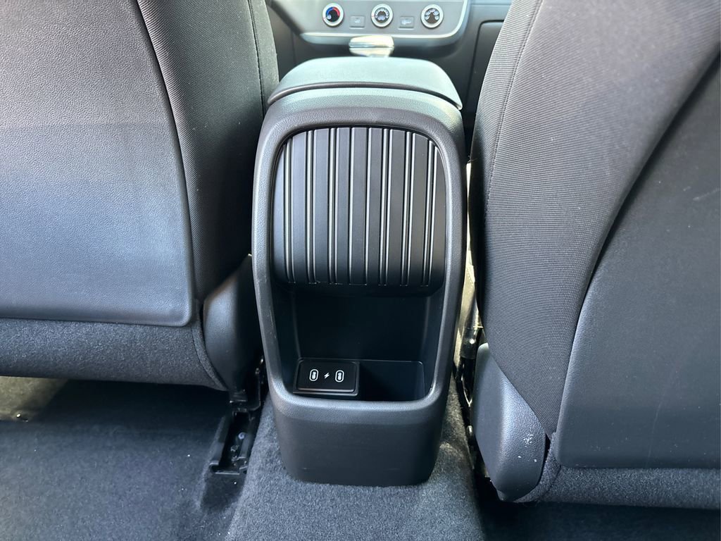 Certified 2025 Hyundai Kona SE image 30