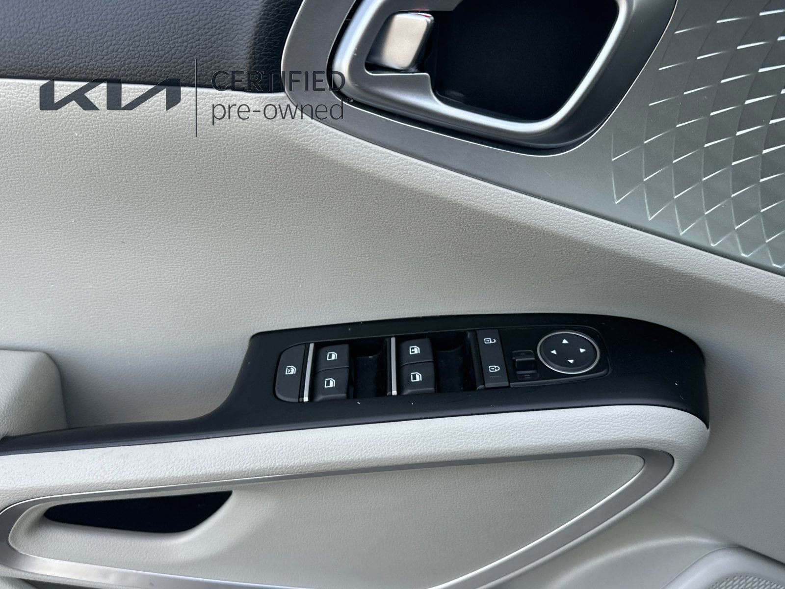 Certified 2023 Kia Soul LX w/ LX Technology Package image 12