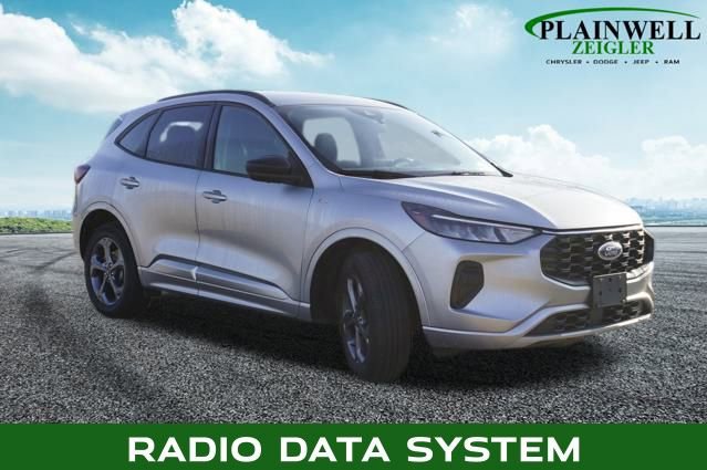 Used 2023 Ford Escape ST-Line image 4