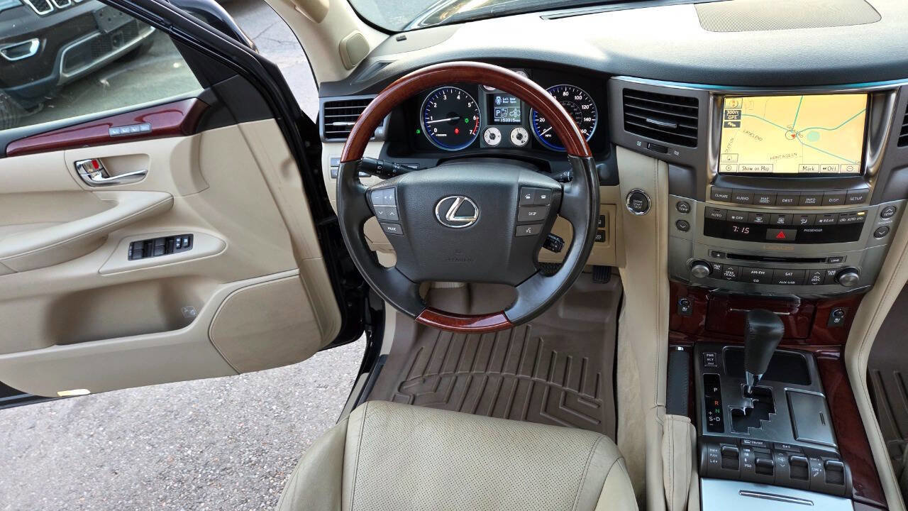 Used 2011 Lexus LX 570 4WD image 36