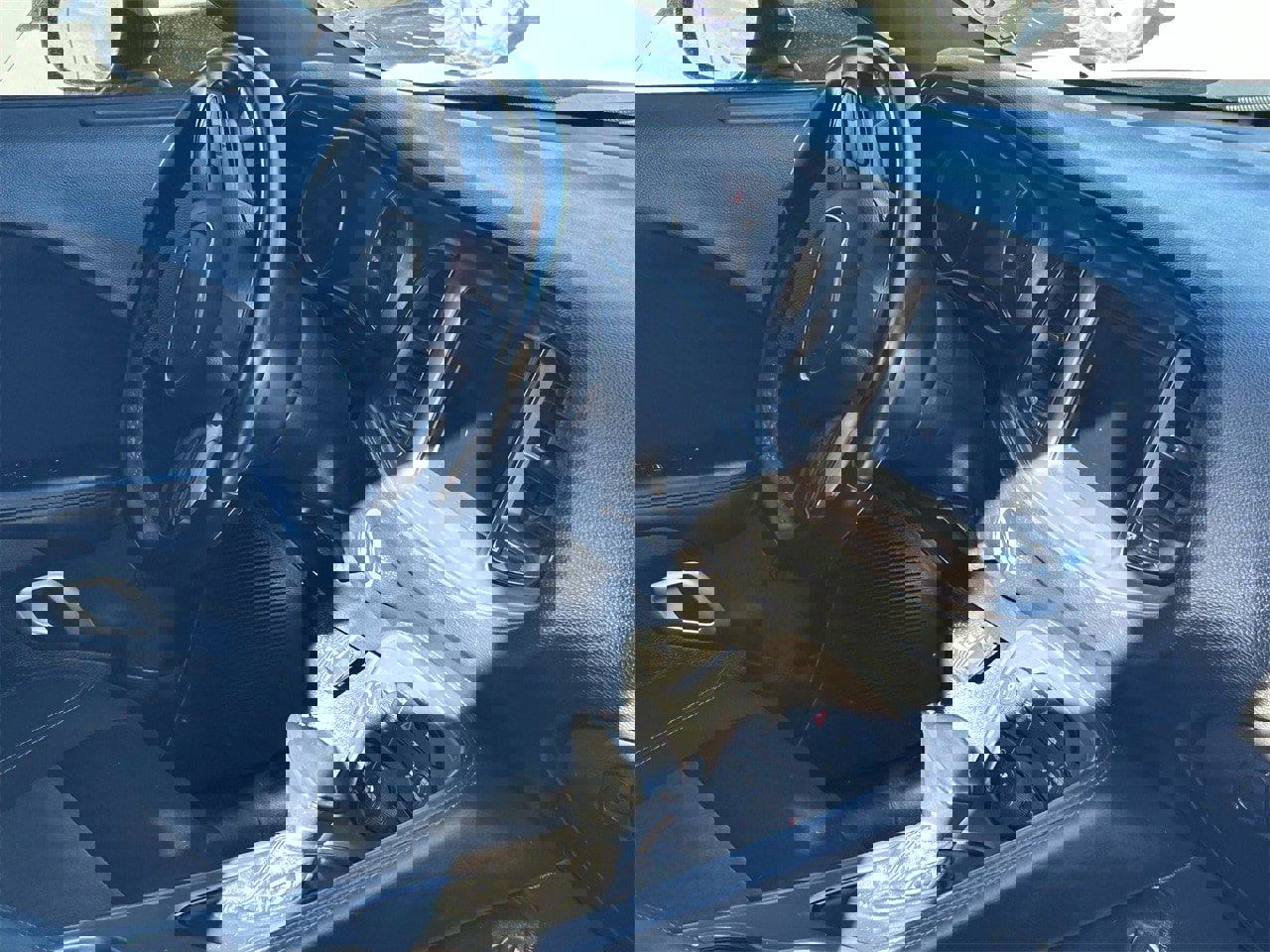 Used 2023 Dodge Challenger SXT image 7