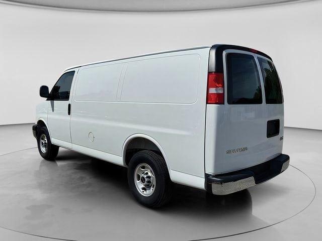 New 2025 GMC Savana 2500 w/ Driver Convenience Package RWD image 3
