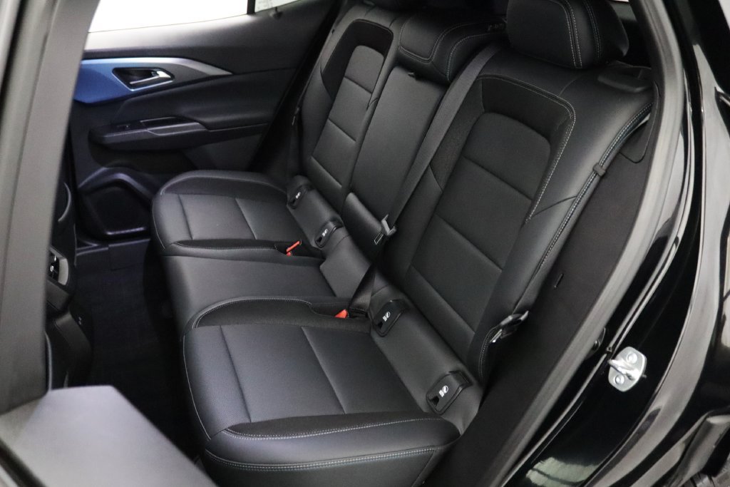 Certified 2024 Chevrolet Equinox EV LT FWD image 12