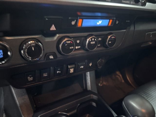 Used 2020 Toyota Tacoma TRD Off-Road w/ TRD Premium Off Road Package image 25