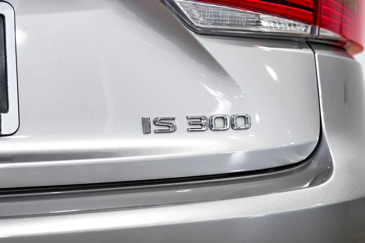 Used 2018 Lexus IS 300 F Sport w/ F Sport Package RWD image 57