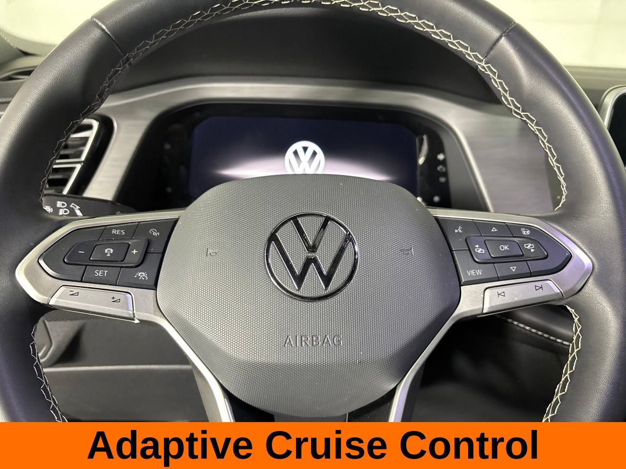 Used 2024 Volkswagen Atlas Cross Sport SE w/ Panoramic Sunroof Package FWD image 16