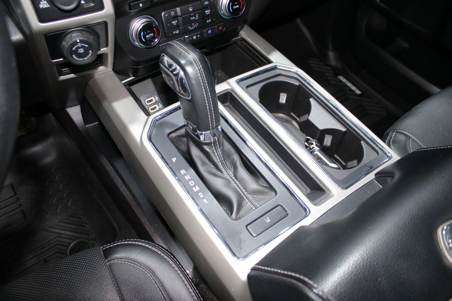 Used 2017 Ford F150 Lariat w/ Equipment Group 502A Luxury image 52