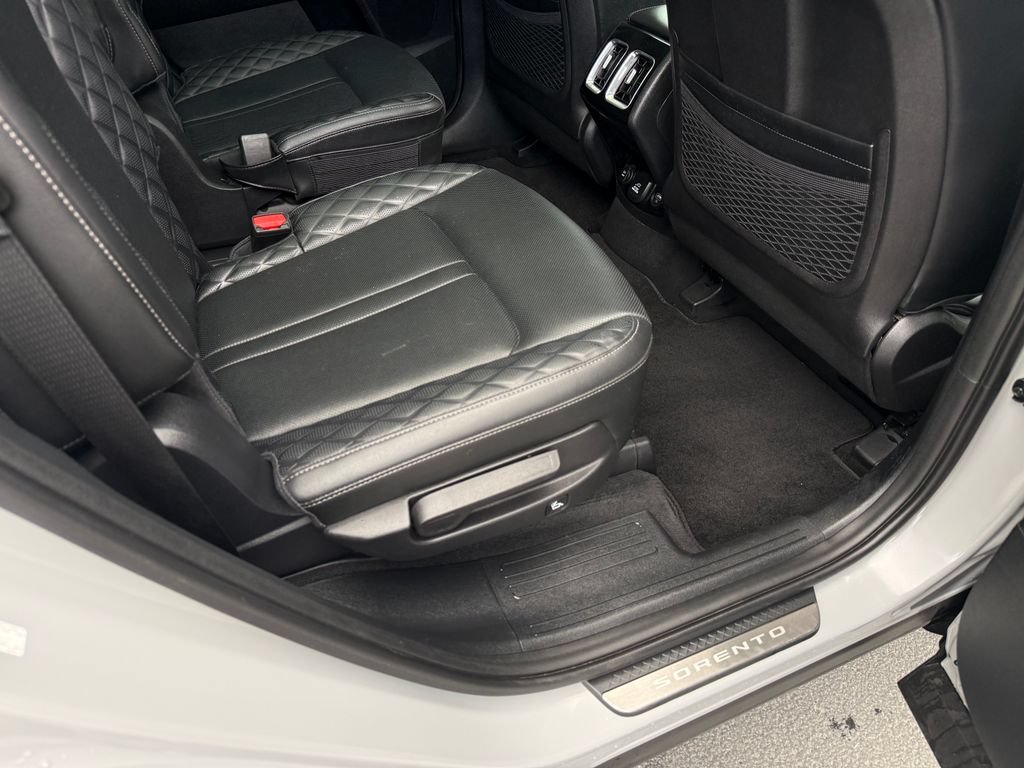 Used 2022 Kia Sorento SX Prestige AWD/4WD image 40