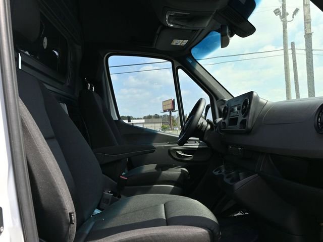Used 2023 Mercedes-Benz Sprinter 2500 image 18