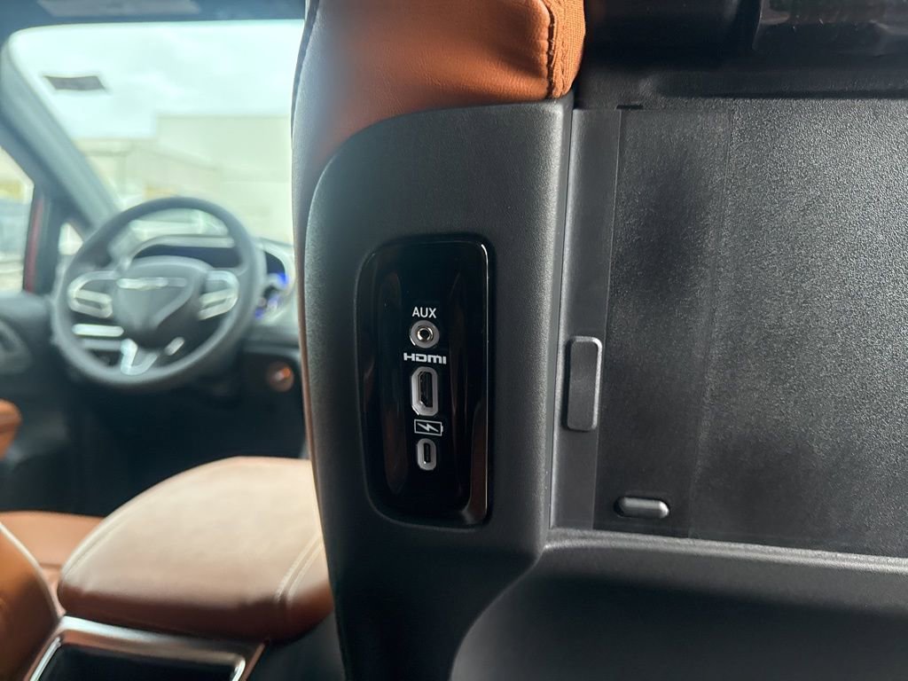 New 2026 Chrysler Pacifica Pinnacle image 57