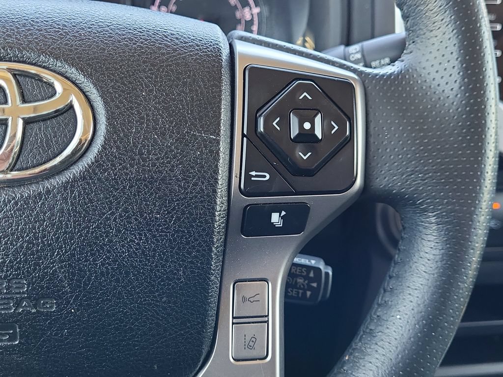Used 2021 Toyota 4Runner SR5 Premium w/ Moonroof Package AWD/4WD image 26