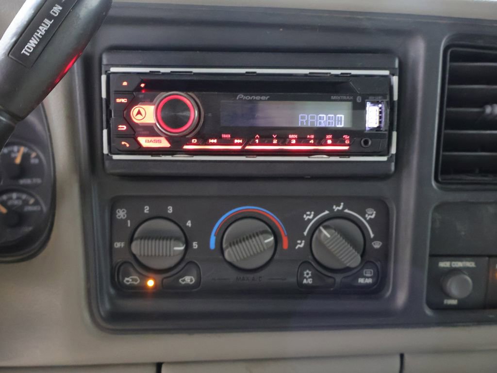 Used 2002 Chevrolet Silverado 1500 LT AWD/4WD image 9