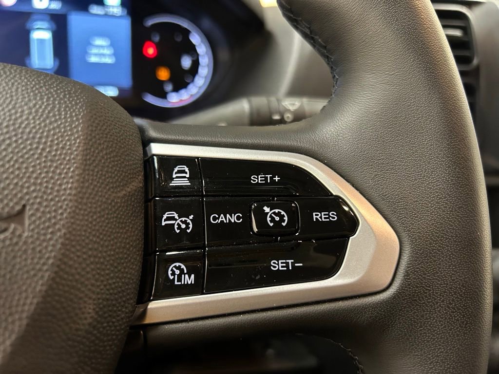 Used 2025 RAM ProMaster 2500 w/ Premium Convenience Group image 21