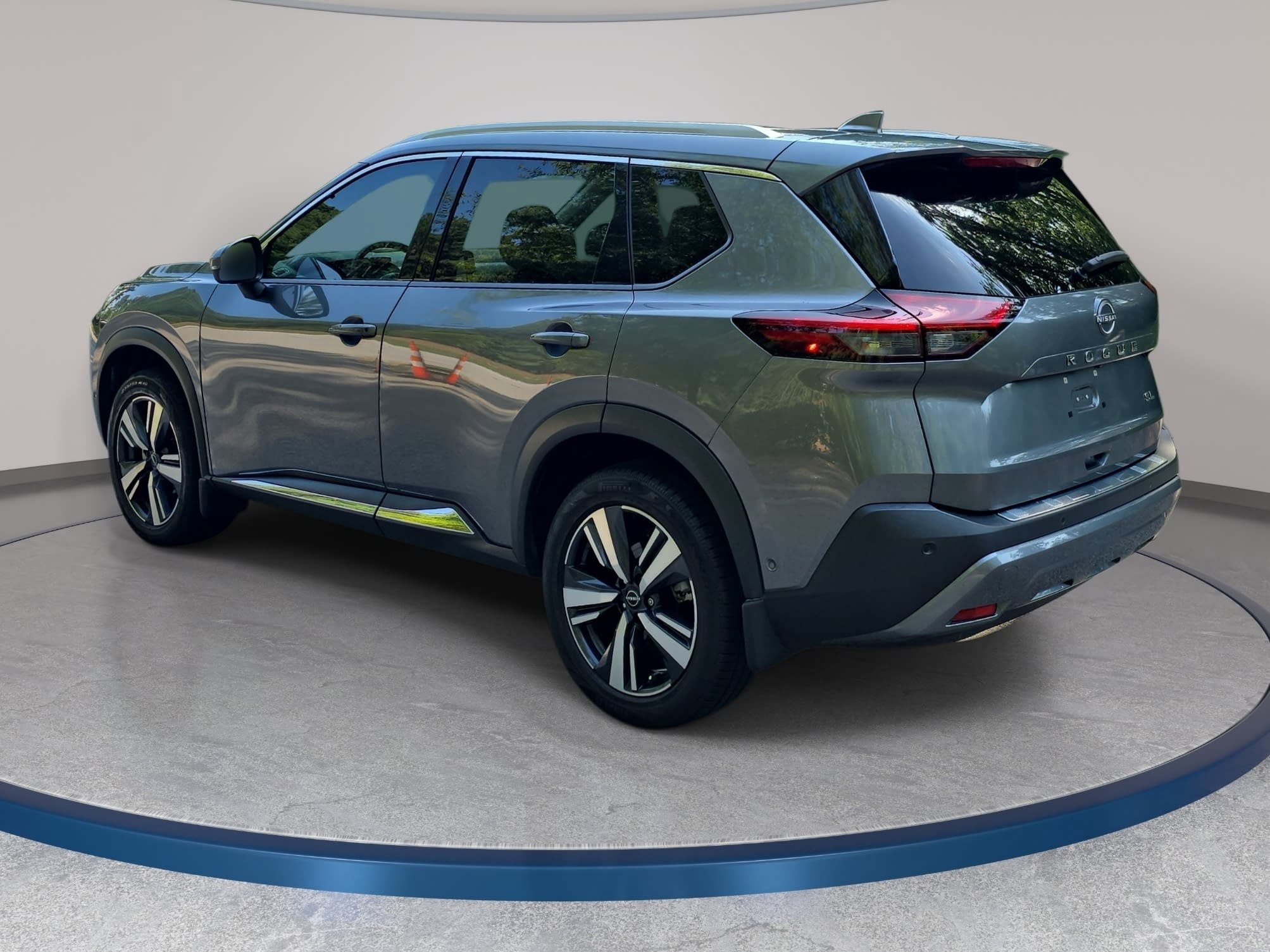 Used 2023 Nissan Rogue SL w/ SL Premium Package FWD image 7
