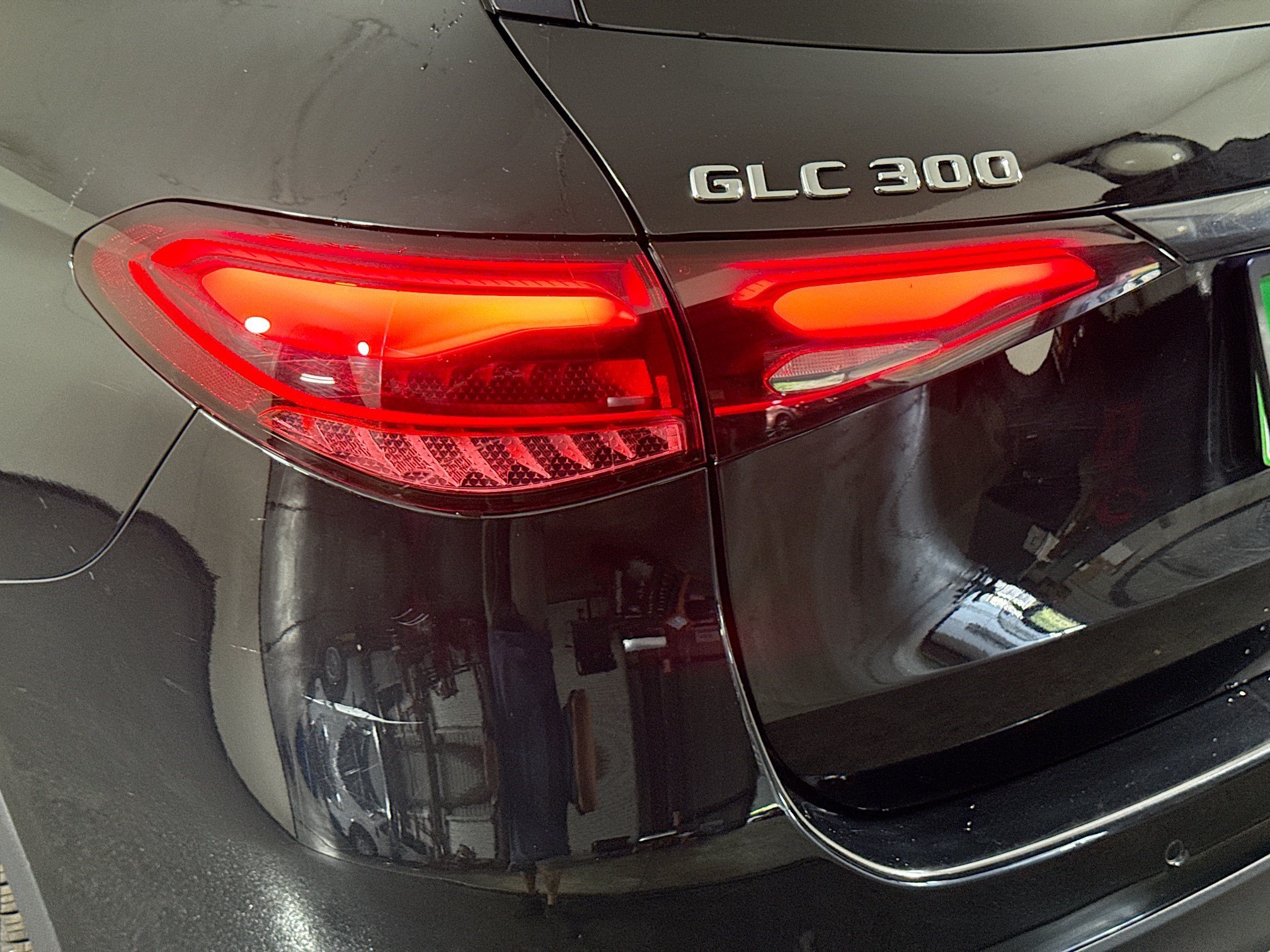 Used 2023 Mercedes-Benz GLC 300 4MATIC w/ Exclusive Trim Package image 36
