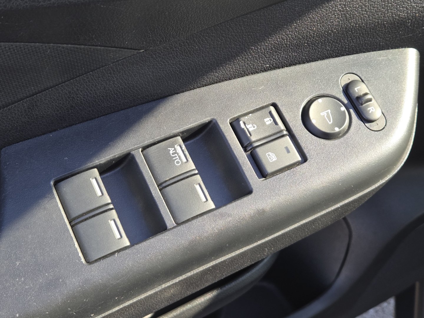 Used 2016 Honda CR-V SE image 23