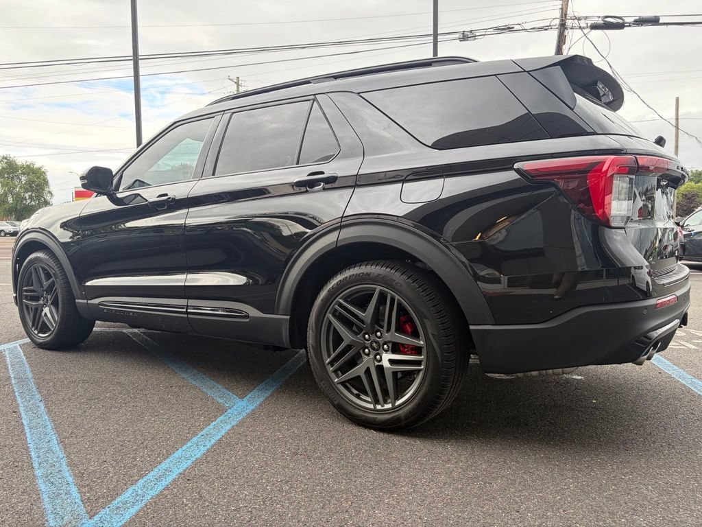 Used 2026 Ford Explorer ST w/ Sun And Sound Package AWD/4WD image 8