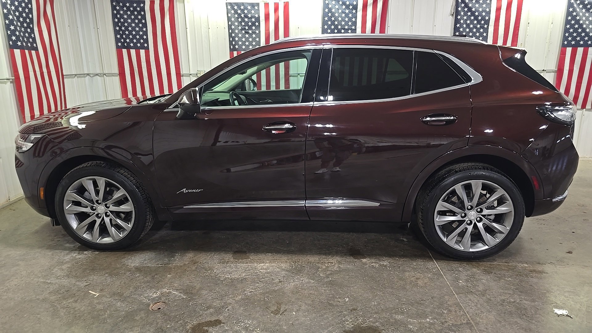 Used 2021 Buick Envision Avenir w/ Technology Package II image 3
