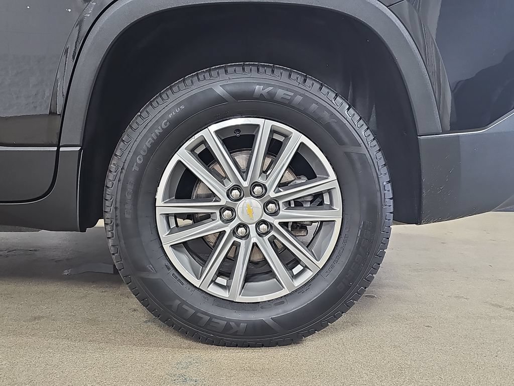 Used 2023 Chevrolet Traverse LT w/ LPO, Floor Liner Package AWD/4WD image 39
