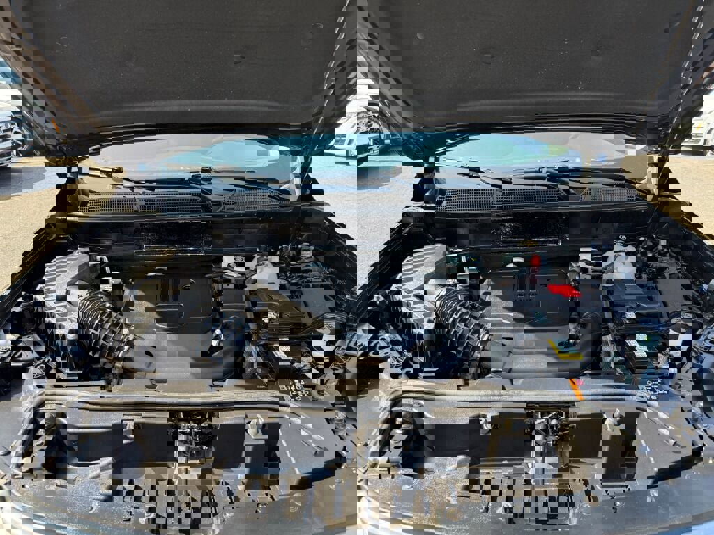 Used 2021 GMC Acadia SLE image 35