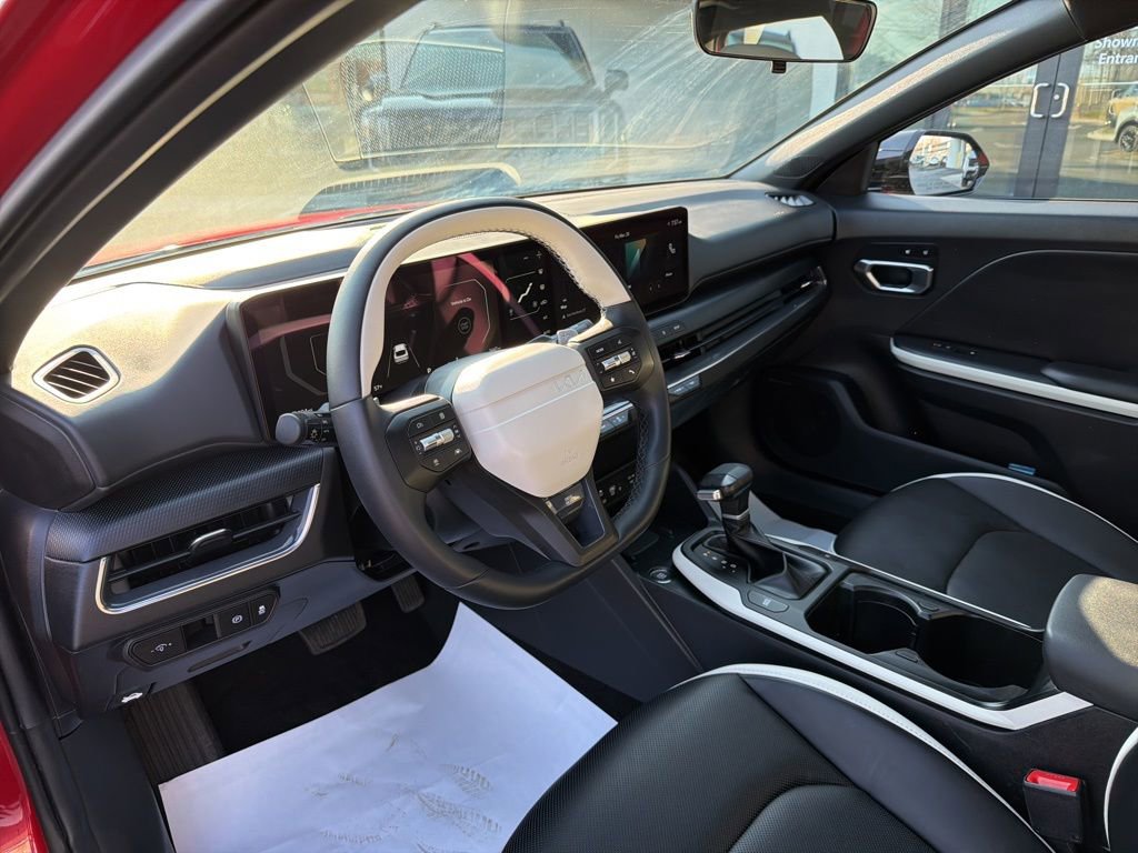 Used 2025 Kia K4 GT-Line w/ GT-Line Premium Package image 29