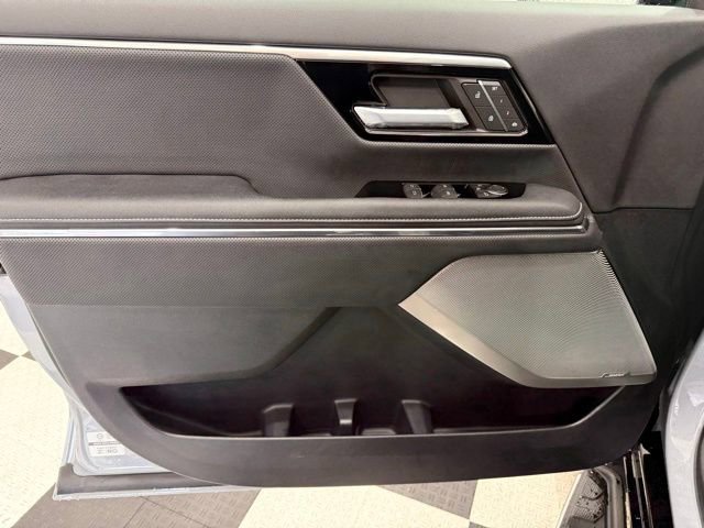 Used 2024 GMC Sierra EV Denali image 15