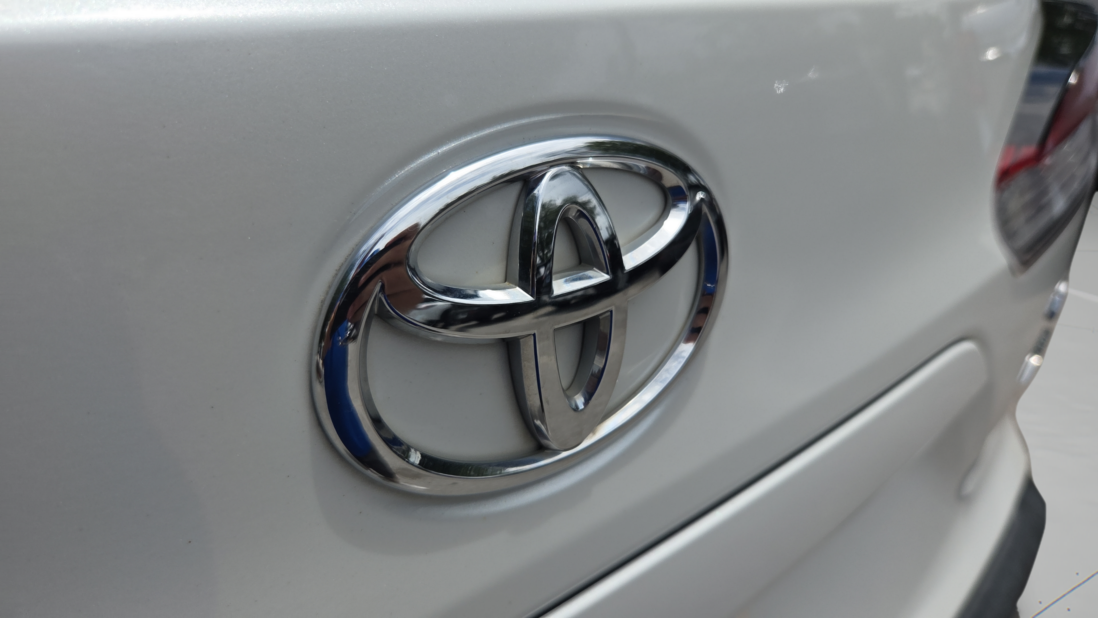 Used 2023 Toyota Corolla Cross LE AWD/4WD image 29