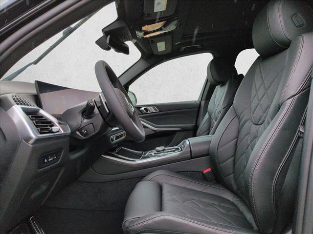 New 2026 BMW X5 xDrive50e image 4