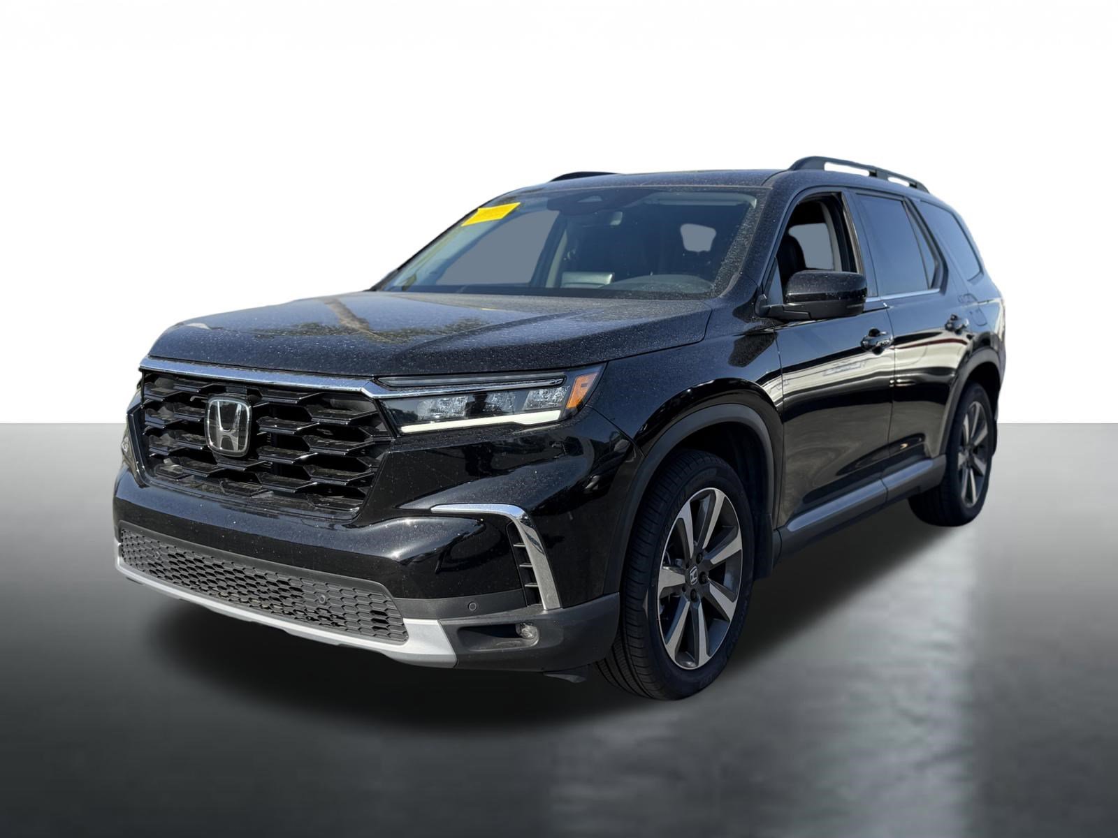 Used 2024 Honda Pilot Touring image 4