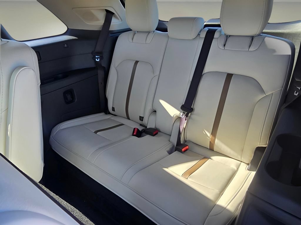 New 2026 MAZDA CX-90 Plug-In Hybrid w/ Premium Plus AWD/4WD image 16