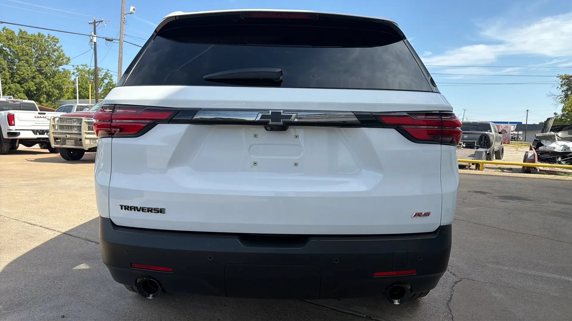 Used 2022 Chevrolet Traverse RS FWD image 6