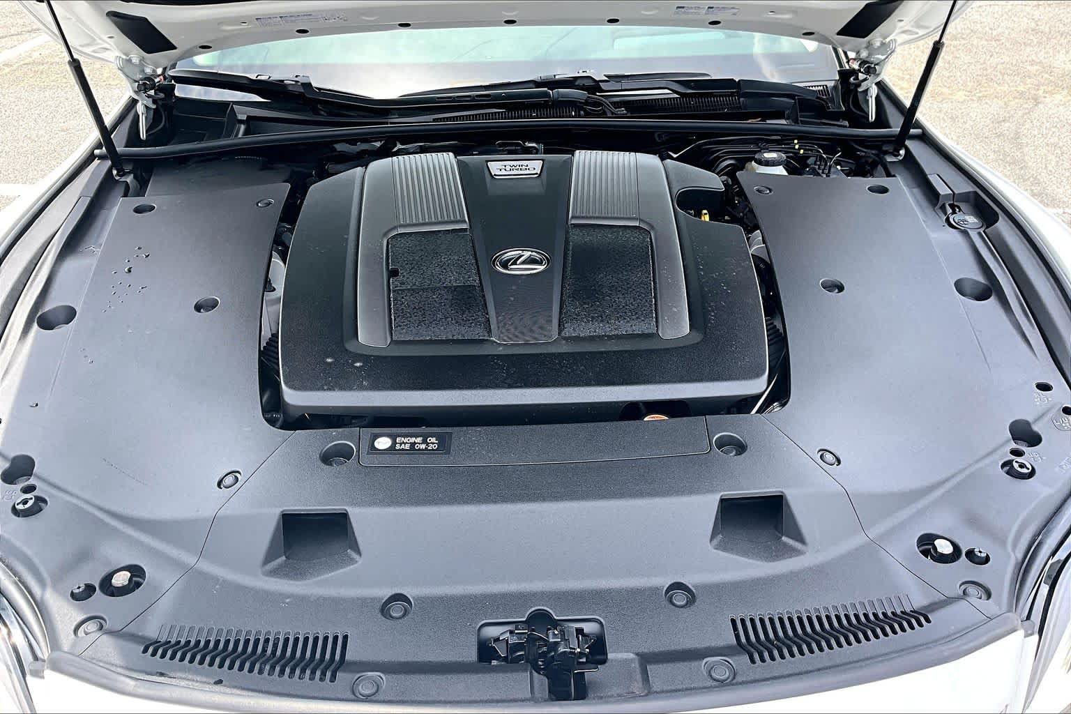 Used 2022 Lexus LS 500 w/ Interior Upgrade Package RWD image 32