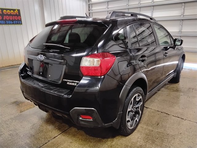 Used 2017 Subaru Crosstrek 2.0i Premium w/ Popular Package #1 AWD/4WD image 3